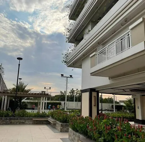 Torre Demanila Taftavenue Kingbed1bedroombalcony 65inchestv Rooftop Viewing Lunetapark Manilaocean Manilabay Us Embassy *