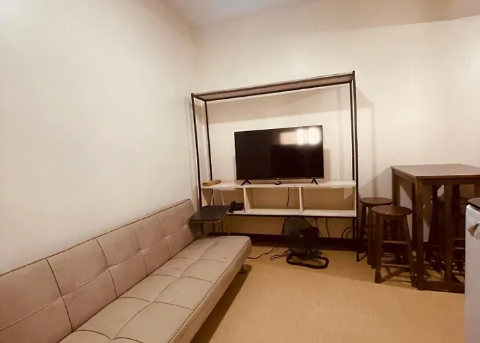 Torre Demanila Taftavenue Kingbed1bedroombalcony 65inchestv Rooftop Viewing Lunetapark Manilaocean Manilabay Us Embassy