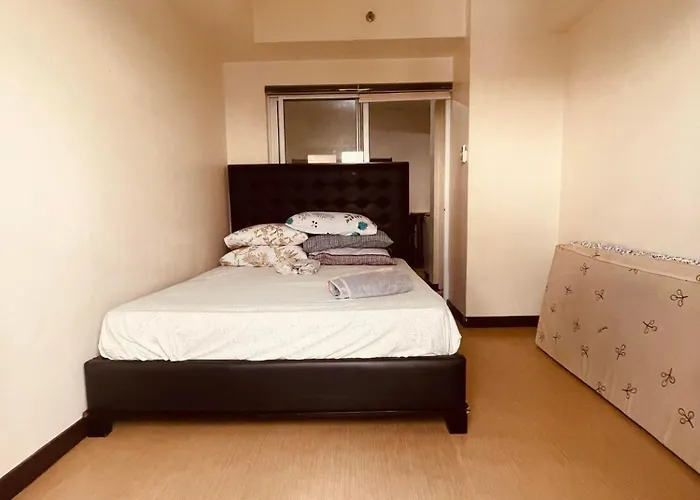 Torre Demanila Taftavenue Kingbed1bedroombalcony 65inchestv Rooftop Viewing Lunetapark Manilaocean Manilabay Us Embassy